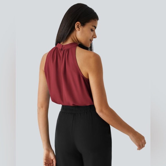 Halara sleeveless work blouse - Picture 2 of 5